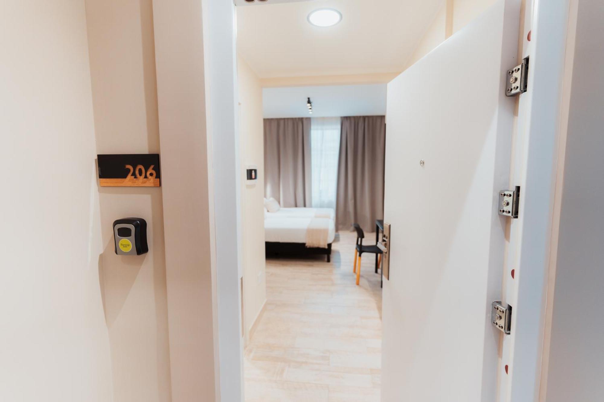 Rentup Suites 살타 외부 사진